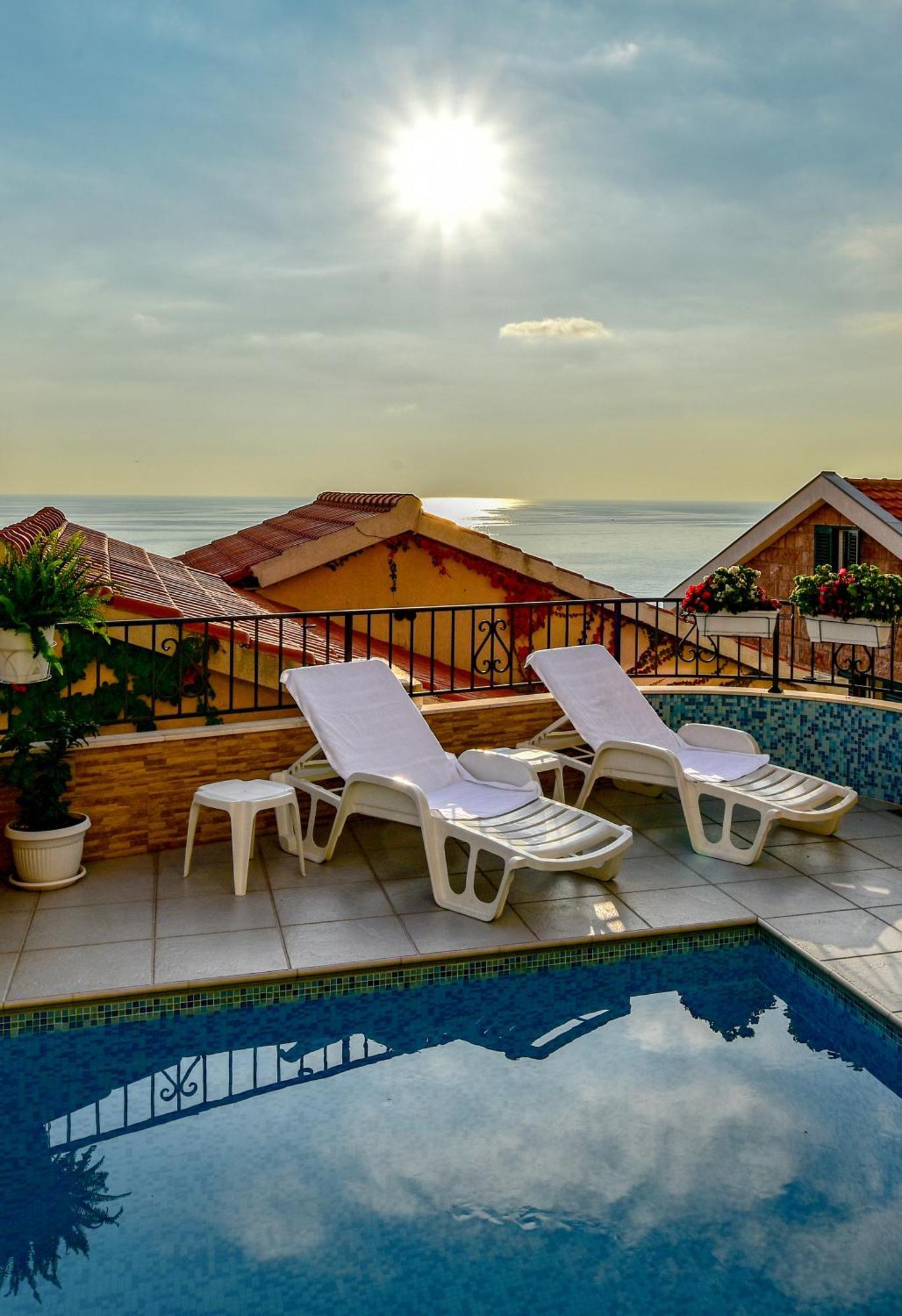 Apartments Leut Ilha Ilha Sveti Stefan Quarto foto