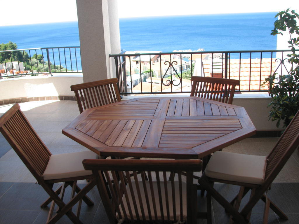 Apartments Leut Ilha Ilha Sveti Stefan Quarto foto